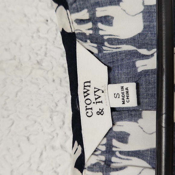 Crown & Ivy 3/4 Sleeve Blouse - Picture 4 of 4